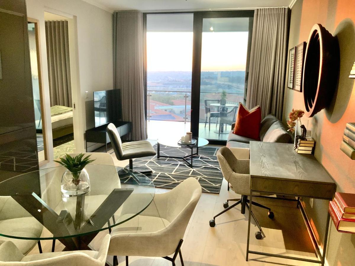 5 Star Elegant Apartments, Ellipse, Waterfall City, Midrand, Johannesburg Kültér fotó